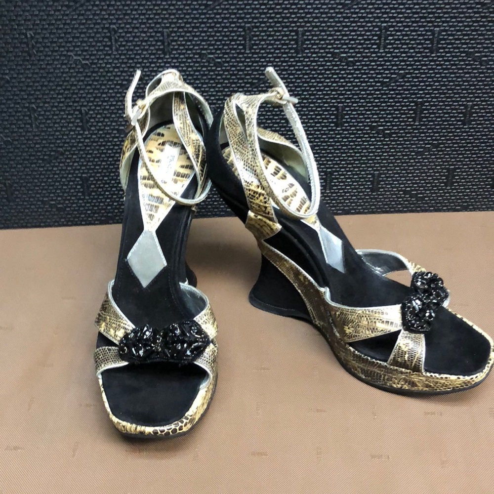 Prada women’s high heel platforms EU size 39.5